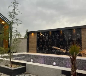 محوطه ویلا 120 متری با 340 متر زمین در رمنده کرج